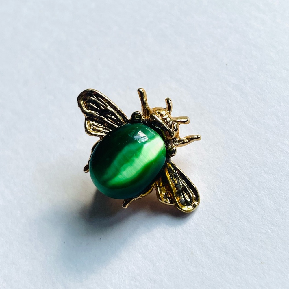 Vintage Gold Bee Pin With Green Tigers Eye Stone